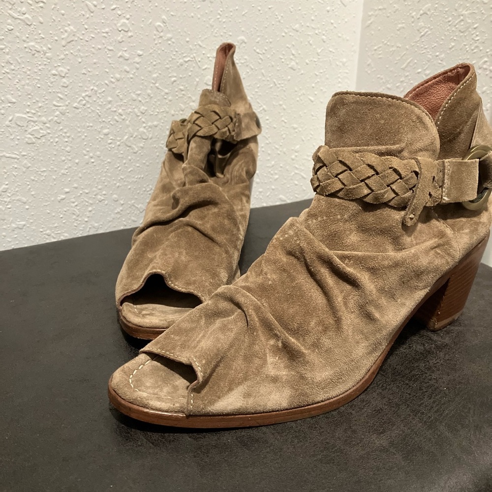 Sundance Booties With Open Toe And Heel Size 41 - image 1